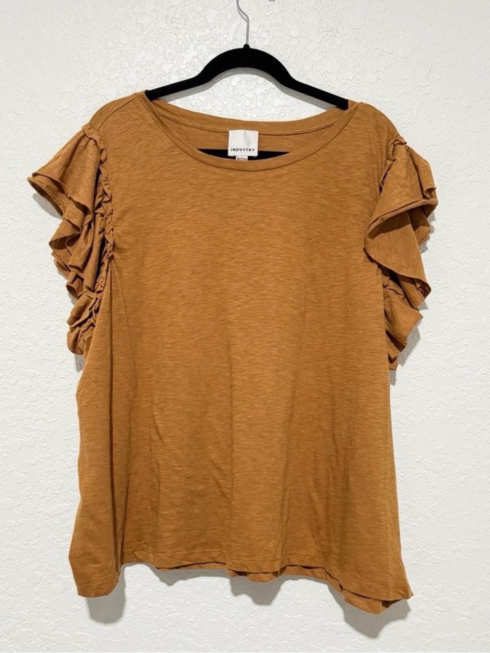 Industry 3X Ruffle Flutter Sleeve Top NWOT PTP 27" Mustard